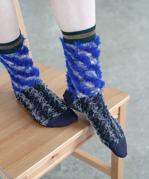 COQ LESSER TALE ラメリバーシブルファーソックス ブルー