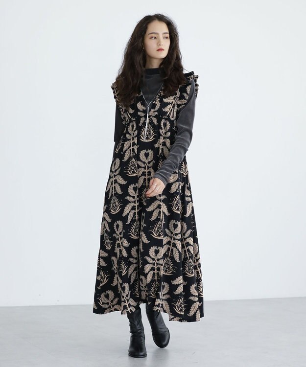 Green Parks ■ＥＳＣＡＲ　ボタニカルｐｔフリルエプロンワンピース Black