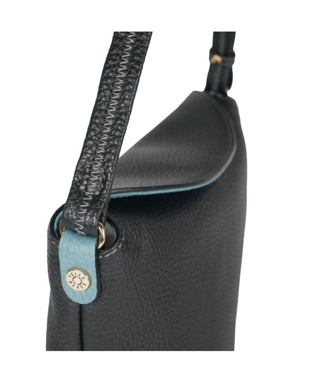 PELLE BORSA 縦型フラップショルダー Reinette レネット 4791 ブラック