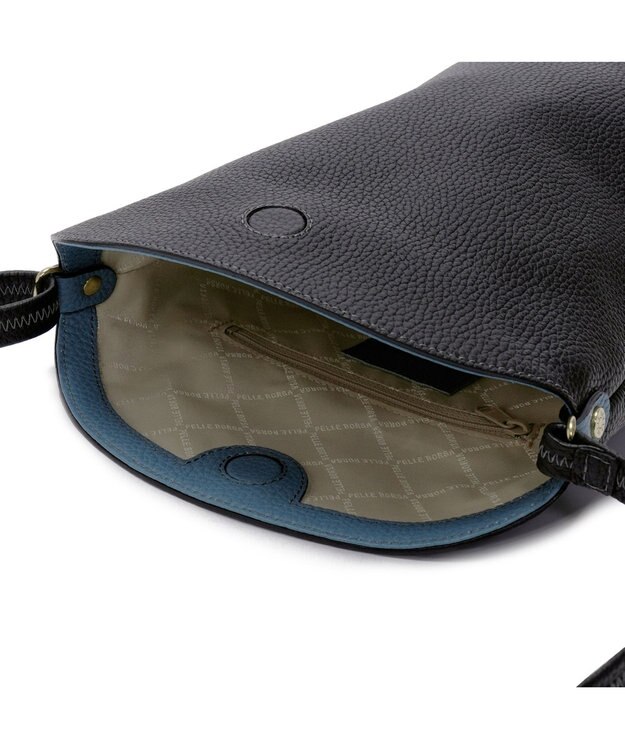PELLE BORSA 縦型フラップショルダー Reinette レネット 4791 ブラック