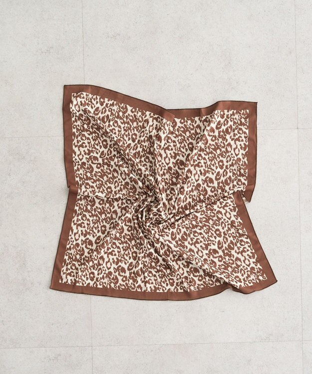 earth music&ecology 【予約】ふるふるひんやり アニマル柄スカーフ ブラウン