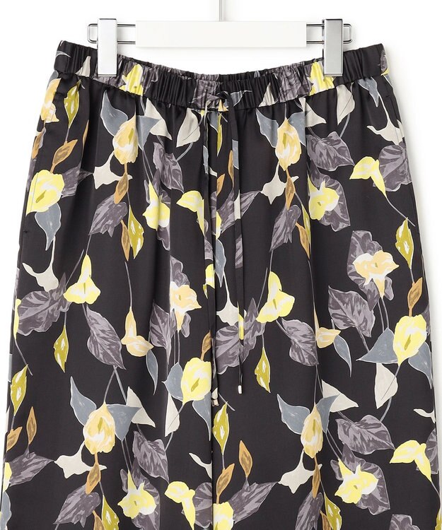 23区 【先行予約】カラーリリープリント ワイド パンツ ブラック系