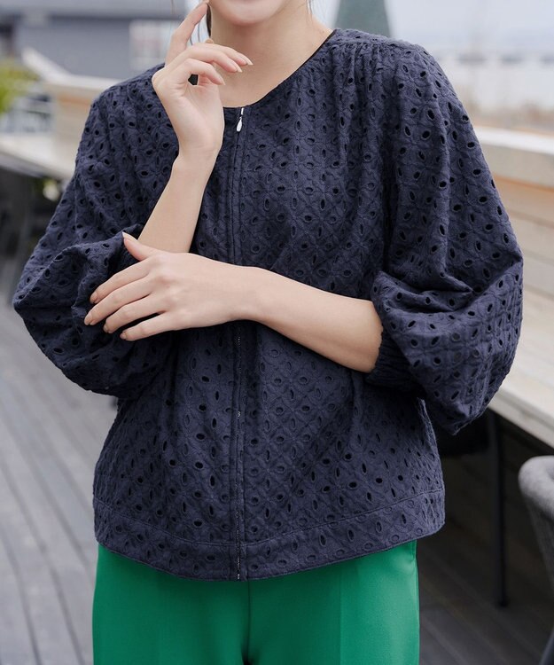 Tiaclasse L 【洗える】パンチングレースブルゾン ネイビー