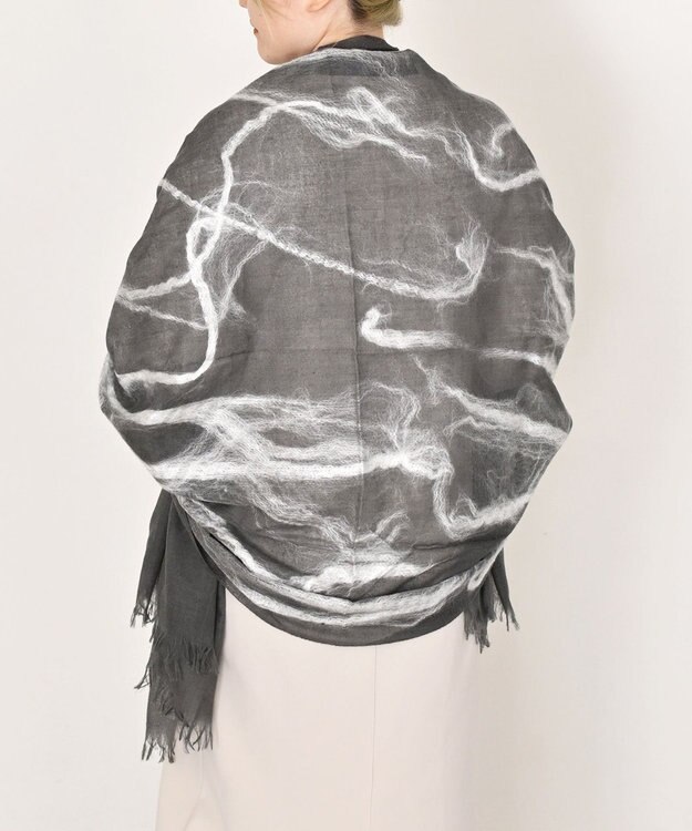 muto ニードルパンチ シルクウールストール black