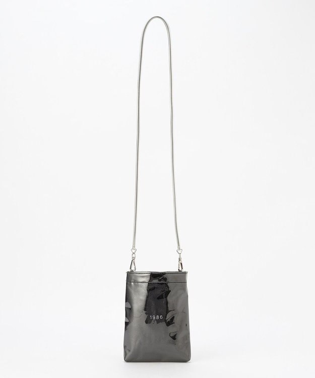 Y'SACCS PVCメタリックショルダーバッグ ブラック