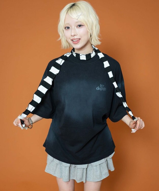 WEGO 【ユニセックス着用ITEM】バックスタッズグラフィックT（SS） ブラック