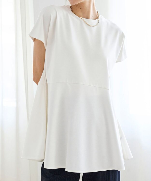 UNFILO L BEAUTY FORM ペプラムＴシャツ ホワイト