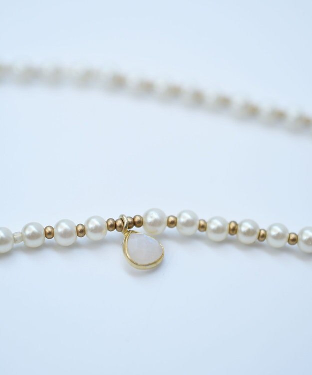 monshiro 【2WAY】ムーンストーンチャーム×ガラスパールロング ネックレス ホワイト×ゴールド