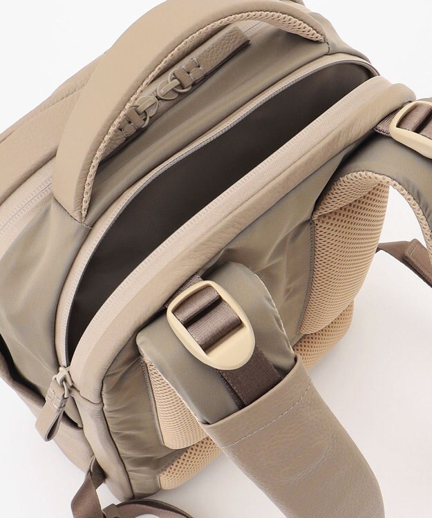 Y'SACCS 【MADE IN JAPAN】　WELLBA　人間工学バックパック　Sサイズ グレージュ