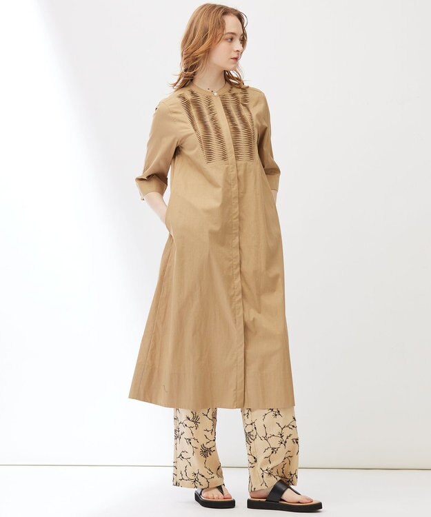 23区 【Indian Factory】コットンポプリン タックディテール シャツワンピース サンドベージュ