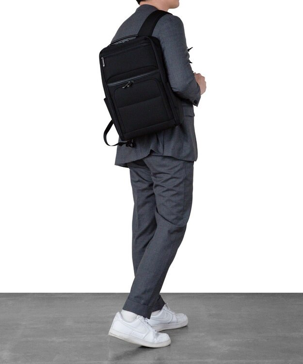 ACE BAGS & LUGGAGE ace. デヴェル ビジネスリュック B4サイズ 15.6インチPC収納 18L 20261 エース ブラック×ネイビー