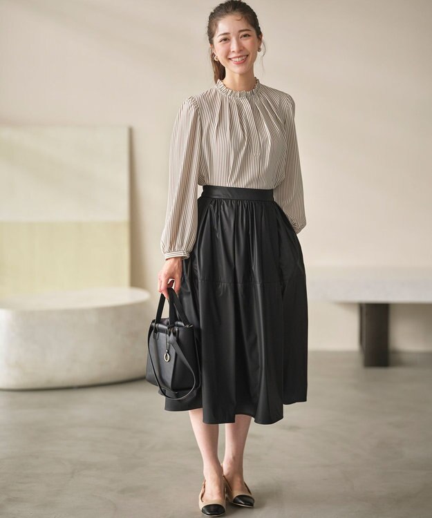 組曲 【WEB限定】ライトデシン フリル襟ブラウス ベージュストライプ系5