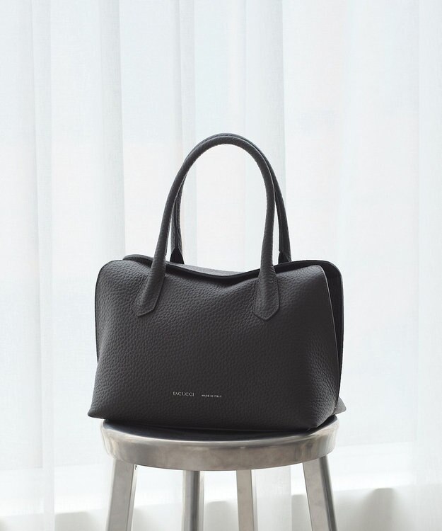 IACUCCI ＜GISELe12月号掲載＞ラーナ M ALCE グレー