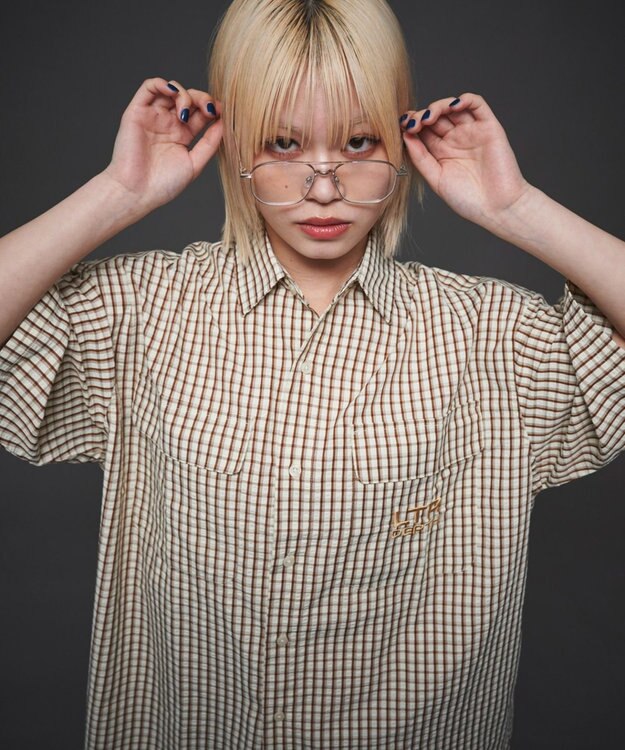 WEGO 【ユニセックス着用ITEM】ミニマムチェックロゴシャツ（SS） ベージュチェック1