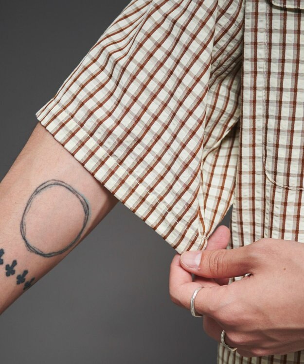 WEGO 【ユニセックス着用ITEM】ミニマムチェックロゴシャツ（SS） ベージュチェック1