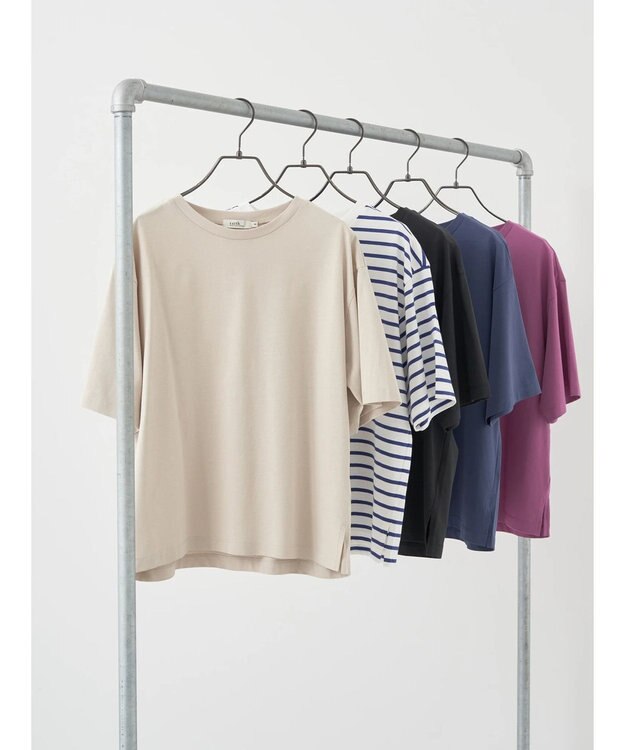 earth music&ecology ＢＯＸシルエットＴ（汗じみ防止） Beige