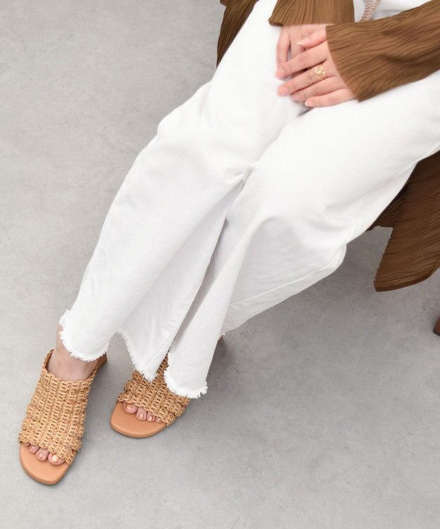 INTER-CHAUSSURES 【ANGEL ALARCON】チャンキーヒールラフィアサンダル ベージュ雑材