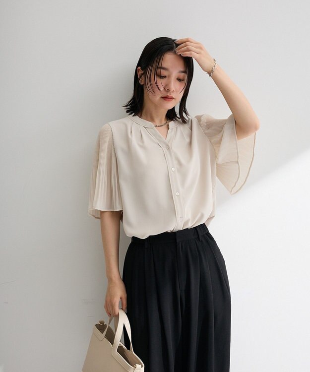 Green Parks 袖プリーツブラウス Beige