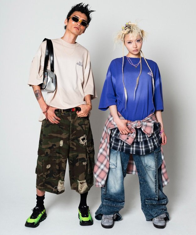 WEGO 【ユニセックス着用ITEM】バックスタッズグラフィックT（SS） ベージュ