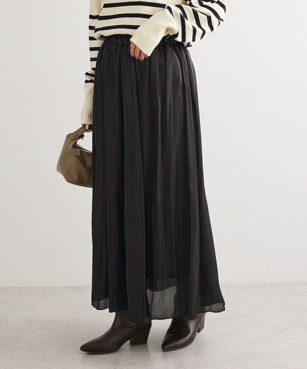 Green Parks シャイニーサテンセルフプリーツギャザーフレアスカート Black