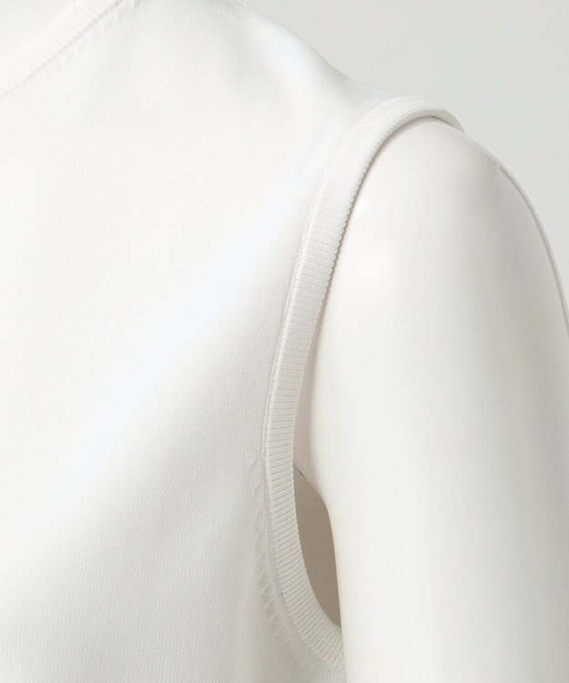 23区 L 【R(アール)】ブライトニット ノースリーブプルオーバー オフホワイト系