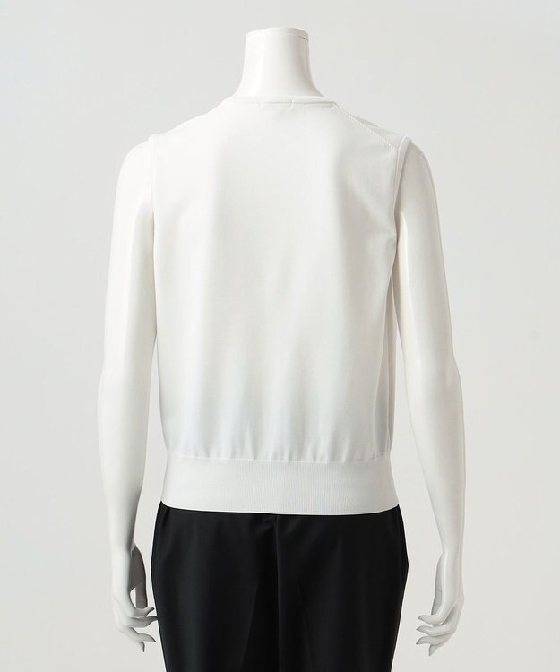 23区 S 【R(アール)】ブライトニット ノースリーブプルオーバー オフホワイト系