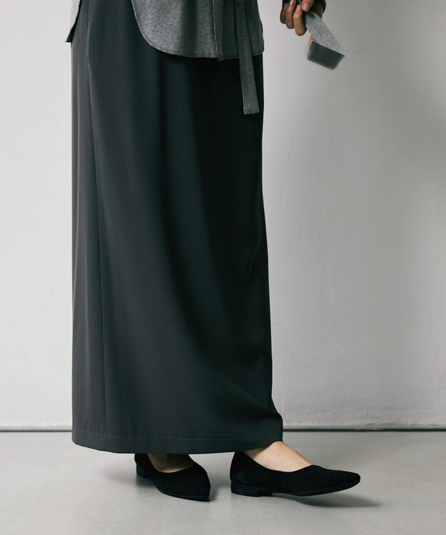 steppi フォルムフィット ポインテッド パンプス ブラックラメ