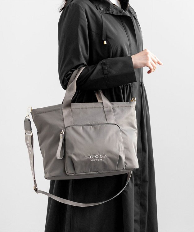 TOCCA 【WEB＆一部店舗限定】METRO NYLON TOTE L トートバッグ L ベージュ系