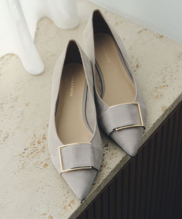 YECCA VECCA バックルローヒールパンプス Beige