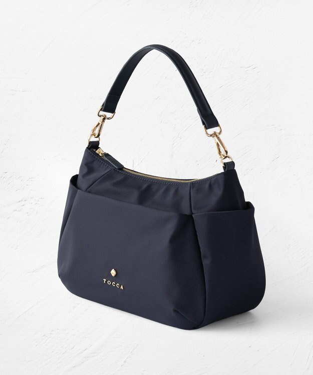 TOCCA 【大人百花掲載】PIECE OF CRESCENT NYLONBAG バッグ ネイビー系