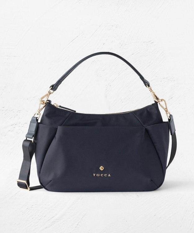 TOCCA 【大人百花掲載】PIECE OF CRESCENT NYLONBAG バッグ ネイビー系
