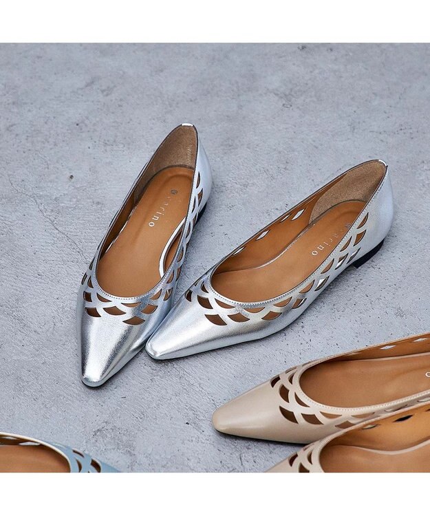 MODE ET JACOMO <carino>レーザーカットフラットパンプス シルバー