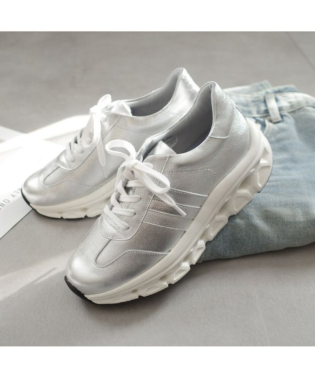Pointer 日本製 本革 穴開きソールスニーカー シルバー