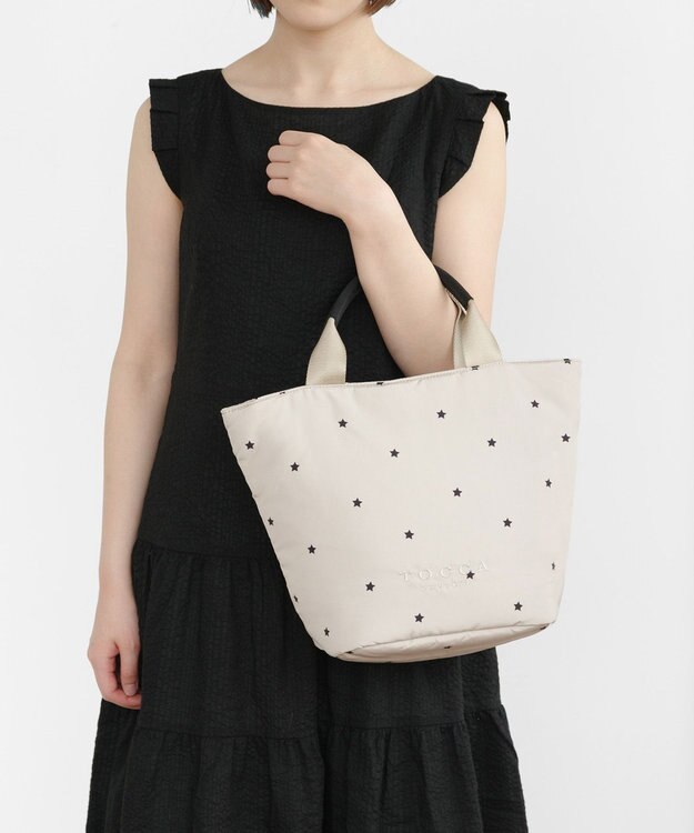 TOCCA SKIPPING ICON TOTE トートバッグ【星風まどかさん着用・WEB＆一部店舗限定】 ベージュ系