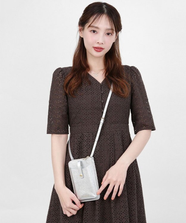 TOCCA 【ギフトにおすすめ！】PETALRIM MULTIBAG マルチバッグ [新色]シルバー系