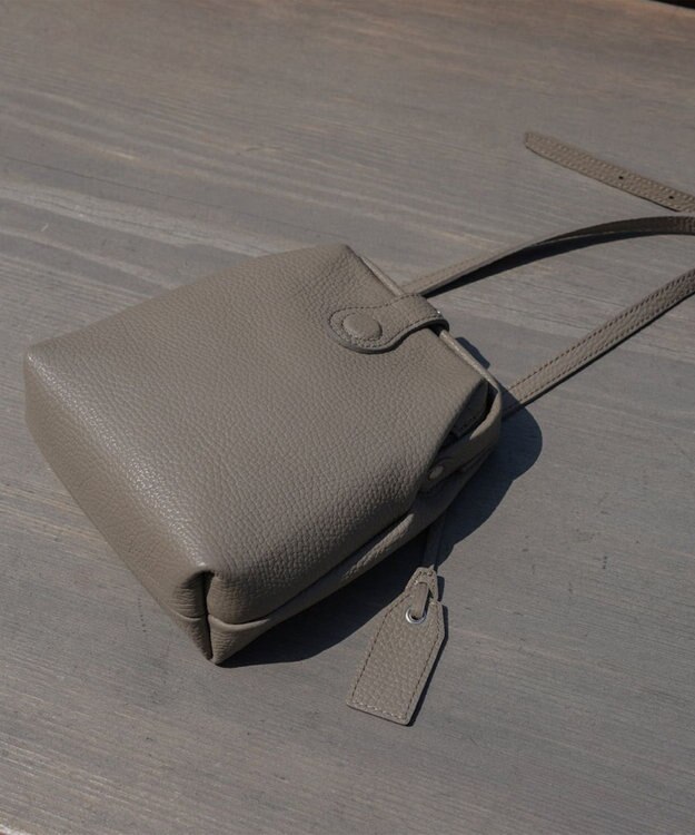 Atelier nuu 【定番シリーズ/国内生産】parcel mist ダレスポシェット グレージュ