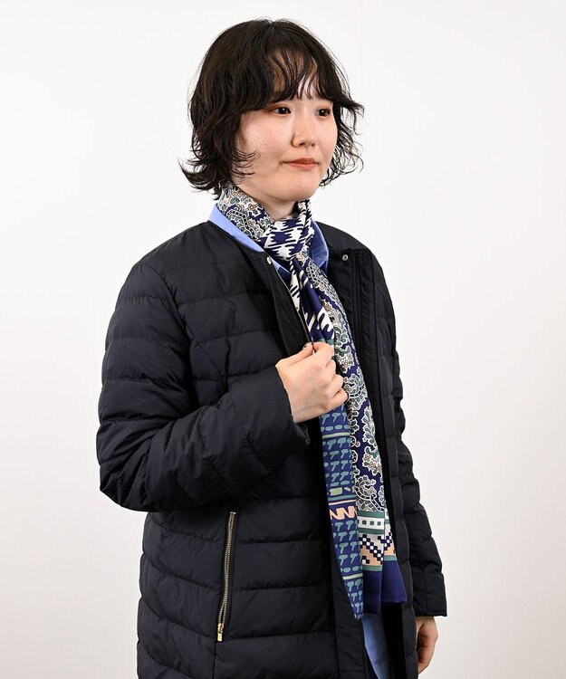 Marca ＜秋の新作！＞【Marcaオリジナル】コラージュプリント ナロースカーフ シルクツイル ネイビー×グリーン