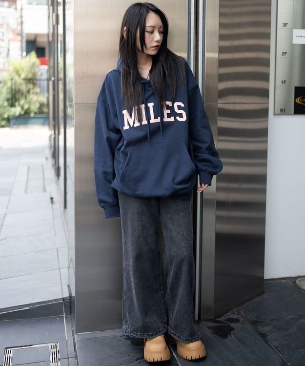 WEGO 【ユニセックス着用ITEM/SMLサイズ展開】グラフィックロゴプルパーカー ネイビー