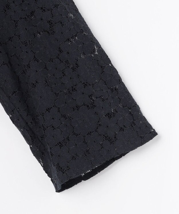 組曲 L 【先行予約・WEB限定】フラワーラッセルレーススタンド襟 ブラウス ネイビー系