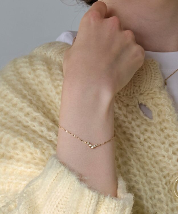 Phoebe Vラインビジューブレスレット ゴールド