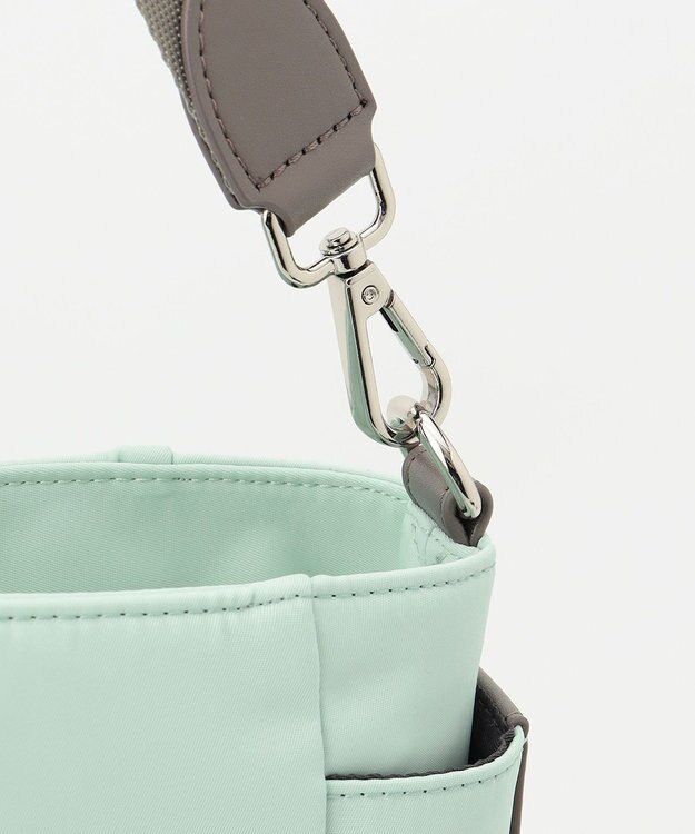 Y'SACCS ナイロン×リサイクルレザー　ホック2WAYトート　Mサイズ ミント