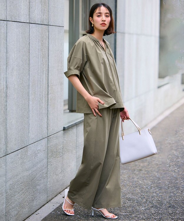 UNFILO FINE MOVE ランタンブラウス カーキ