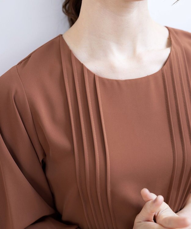 Tiaclasse L 【洗える】シンメトリープリーツワンピース ブラウン