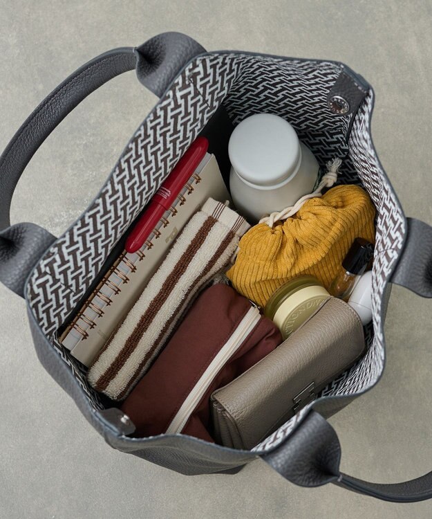 IACUCCI オペラ S CERVO/STAMPA INTERNA チャコールグレー