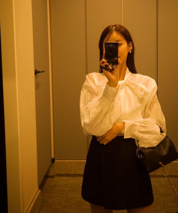 Green Parks AnriettMusee シアーボウタイブラウス Off White