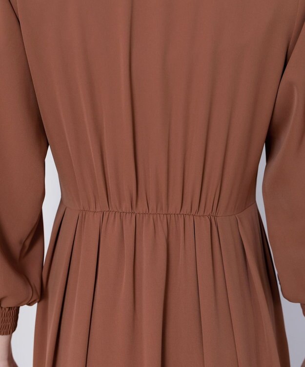 Tiaclasse L 【洗える】シンメトリープリーツワンピース ブラウン