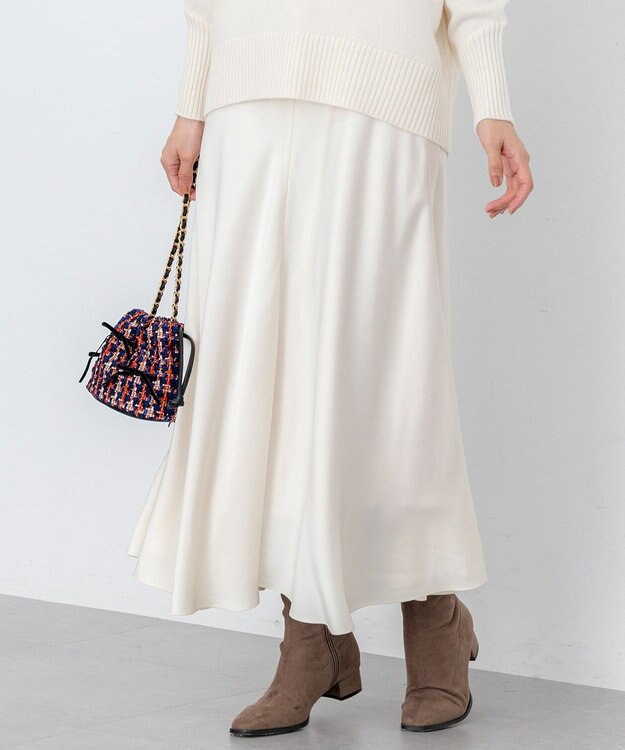 組曲 【WEB限定】サテンナロー スカート アイボリー系