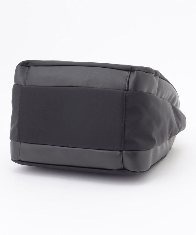 Y'SACCS スクエアすっきりトート Sサイズ ブラック