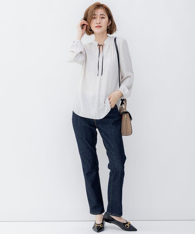 23区 L 【洗える】バックサテンアムンゼン ドットプリント リボン付き スキッパー ブラウス アイボリードット