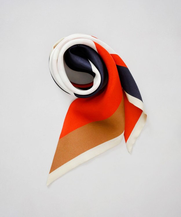 AURORA Oggi12月号掲載 Beaurance （ビューランス）シルクツイル トライアングルスカーフ(リング付き) オレンジ